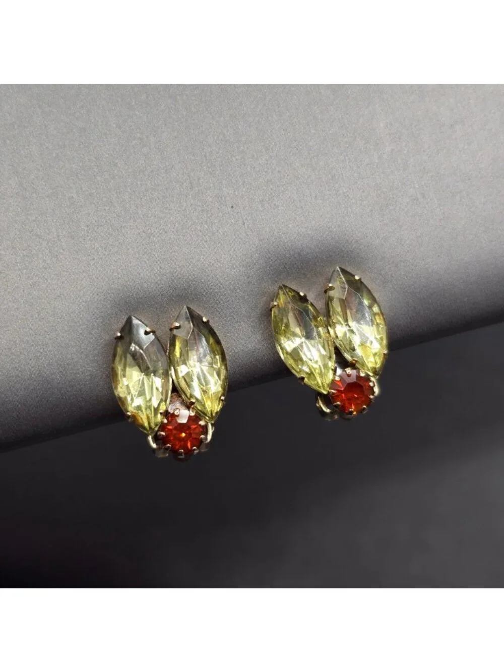 Vintage Citron Green Rhinestone Clip On Earrings Amber Topaz Marquise MCM